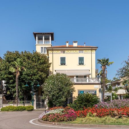 Villa Liberty - Next To Fraglia Vela Riva Eksteriør billede