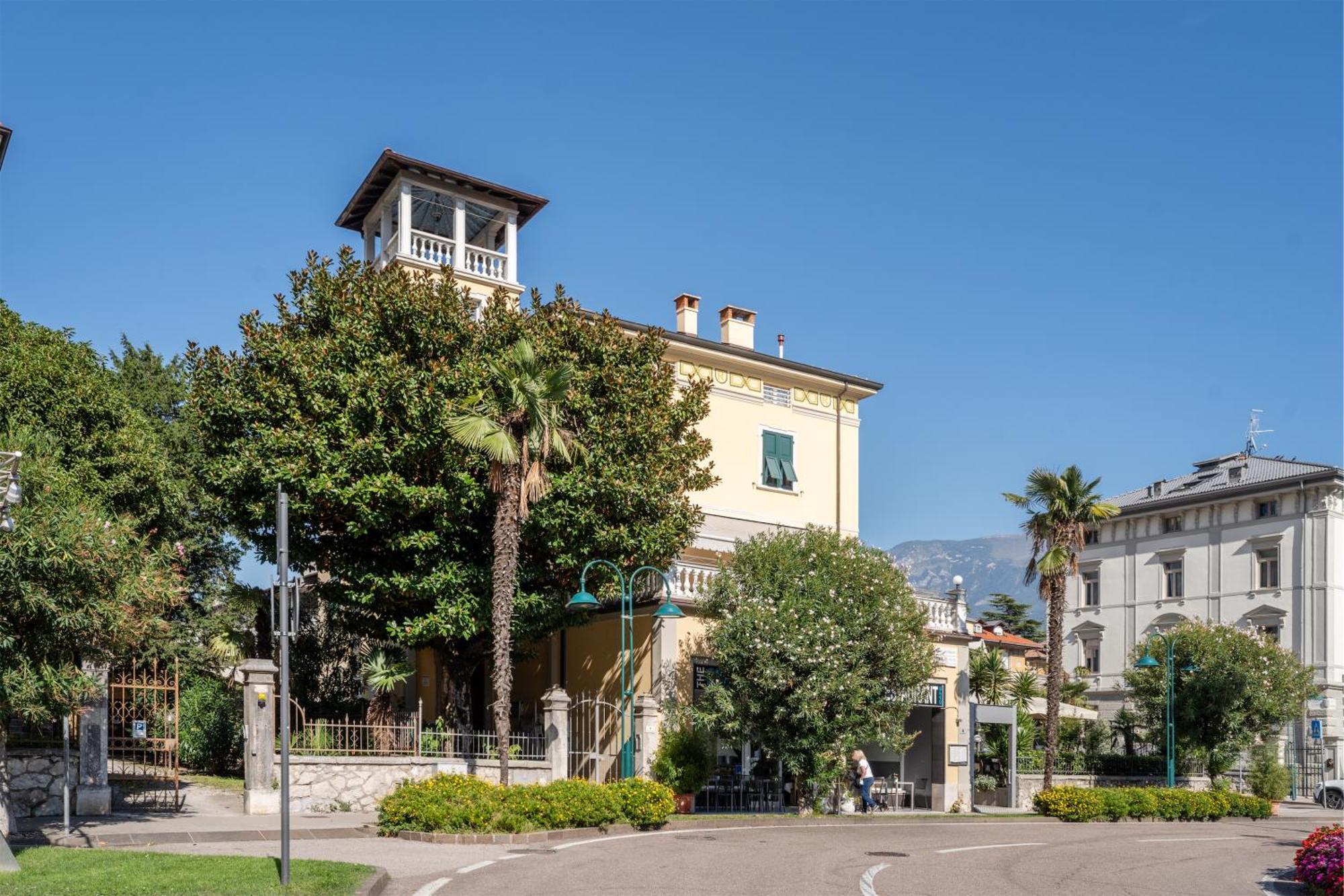 Villa Liberty - Next To Fraglia Vela Riva Eksteriør billede